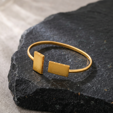 Aurora Medley Cuff