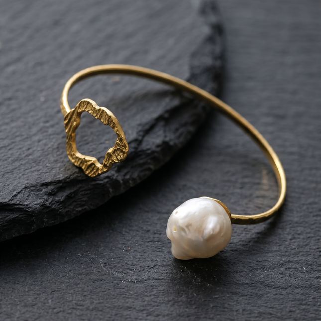 Aurora Pearl Cuff