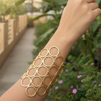 Elara Cuff